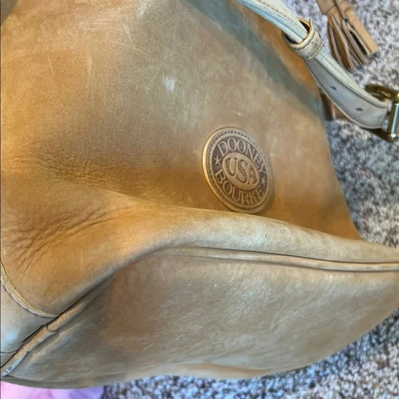 Vintage Dooney & Bourke Tan Leather Bucket Bag - Picture 9 of 13